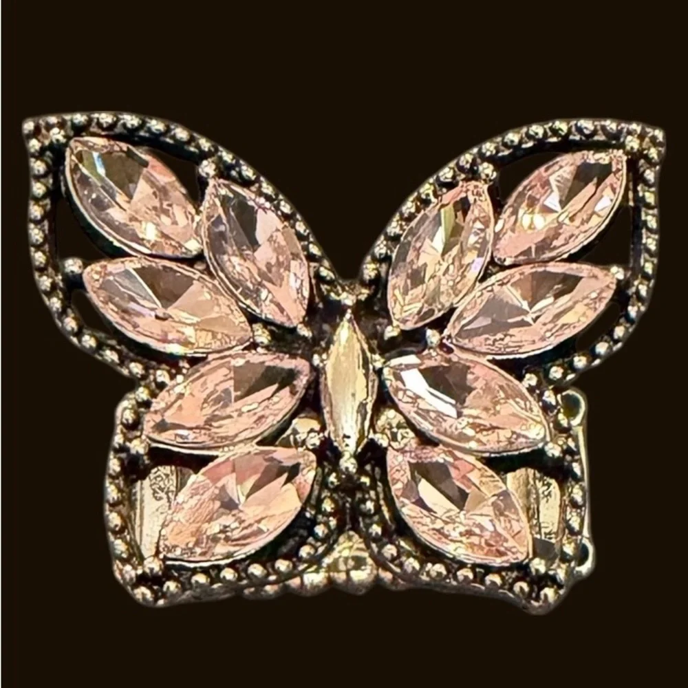 GORGEOUS GOLD-TONE STRETCH BUTTERFLY RING WITH PINK CRYSTALS - Picture 2 of 3